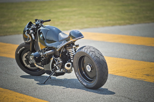 Cherry’s Company – BMW R nineT Highway Fighter.(via Cherry’s Company - BMW R nineT Highway Fighter)
