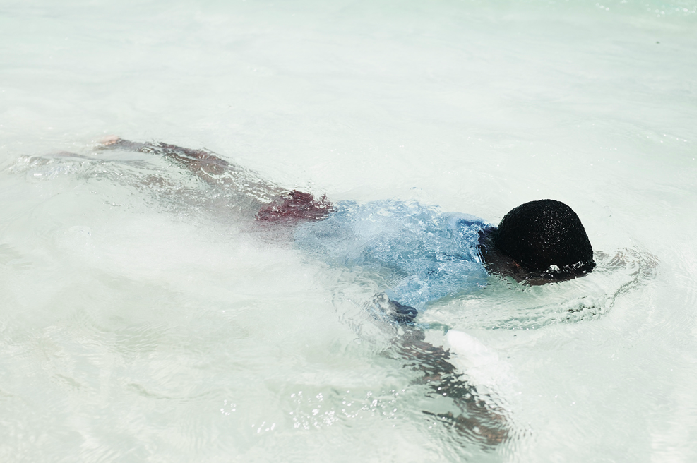 mpdrolet:  From Between Tides Carlos Zaya 