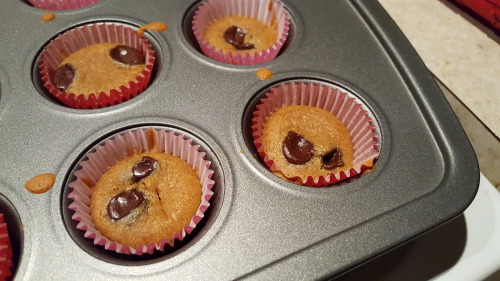 astray-emerald: LOW-CAL GLUTEN-FREE PB2 MUFFIN COOKIES (18 CAL EACH)Really simple recipe for peanut 
