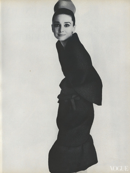 Porn vogue:  Audrey Hepburn in GivenchyPhotographed photos