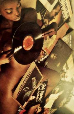 queeniefree:  “Vinyl Love” Shot