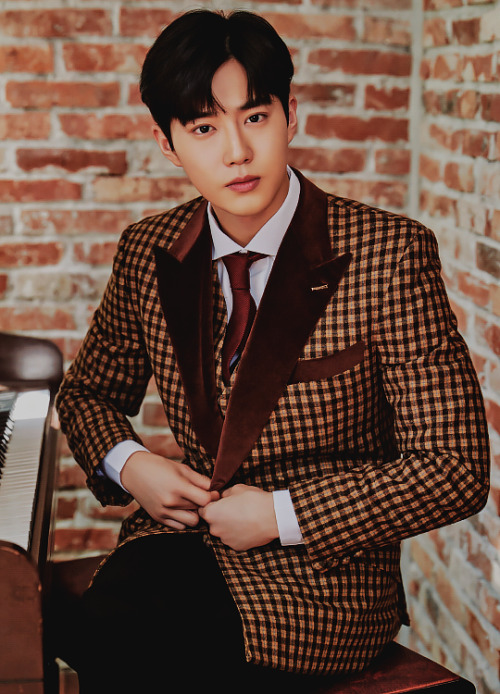 kimjuncottons:suho ✧ season’s greetings 2020