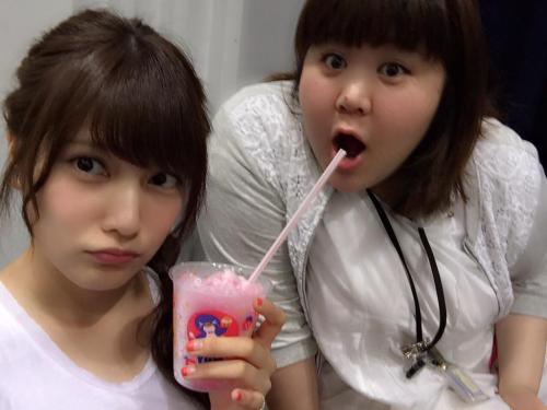 acehikari4:  [Twitter] Iriyama Anna2015.06.23  実は、、、人生で初めて髪を染めました！  とは言っても地毛も茶色に近かったのでそんなに印象変わらないかな？ まわりの評判良くて嬉しい(OvO)♪  Just