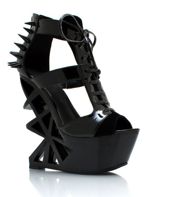 khymeira:  NG » Spellbound Spike Platform 