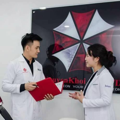 connorludoph:thekarmariaconnection:The logo for the newly opened Medcare Skin Centre in Ho Chi Minh 