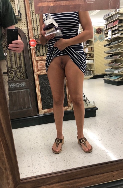 luvmyhotwife25:  Some pics from this evening’s shopping trip. 😈
