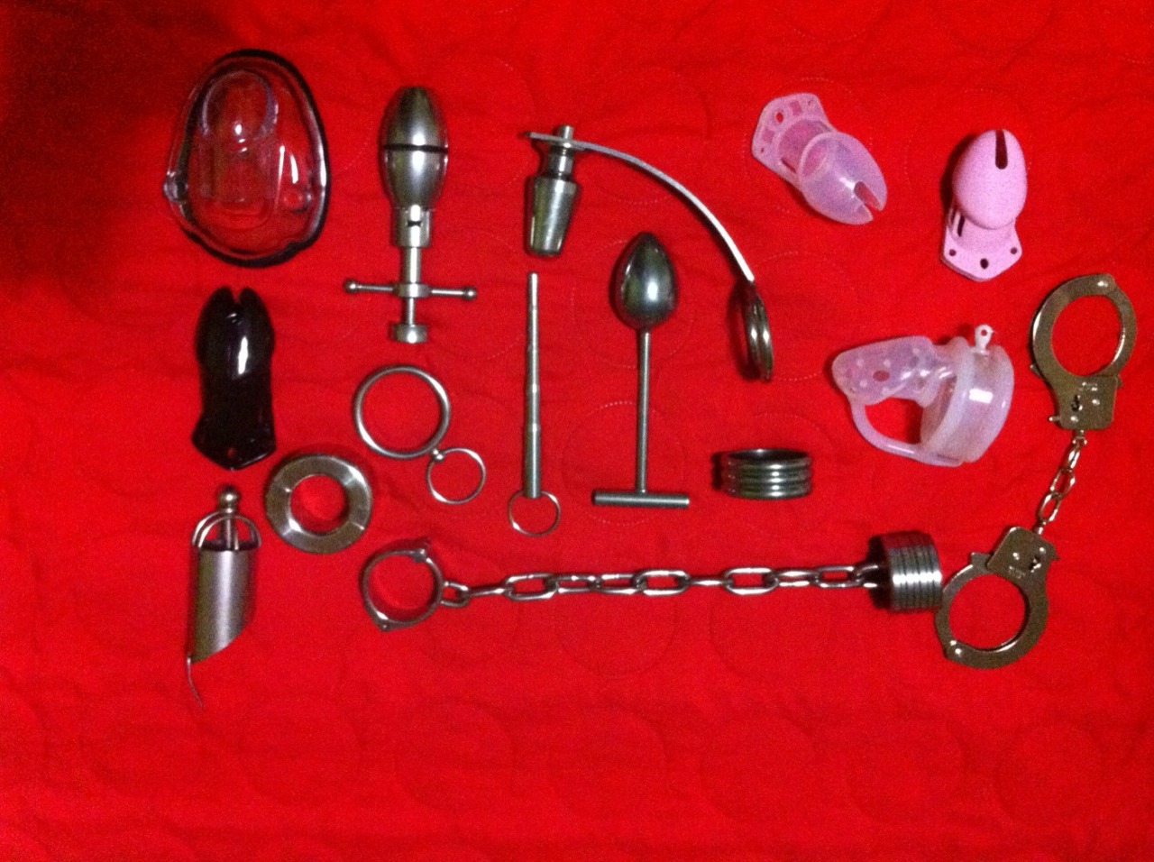 yespleasemasterr:  thenewdomination:  New tools  Mmm would love you to use those