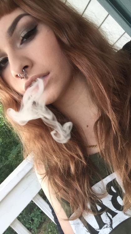 lil-felonyy:  I was going for that 90s druggie glam 