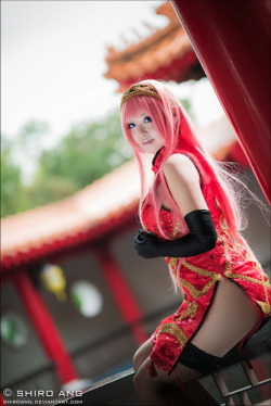 hotcosplaygirl:  Cosplay girl Cosplay girl