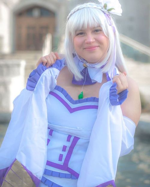 “It’s more satisfying to hear a single ‘thank you’ than a lot of sorry’s” - Emilia, Re Zero Photogra