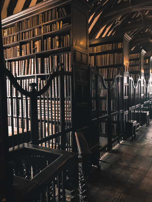 carpe-noctvm:Dark academia moodboard // Chetham’s Library & John Ryland library, Manchester (201