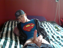 chuckyfucky:  boyslickingmyballs:  superboy   Check out my archive! 2000  Hot pics and vids! Please follow me at http://chuckyfucky.tumblr.com Follow me and I’ll follow back! 100%  