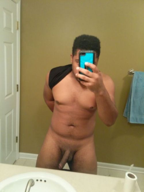 thickblackmanlove:  blaqluvr:  Chuncky  That look good to me 