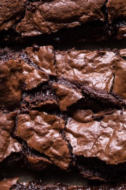 sweetoothgirl:  crinkle top brownies