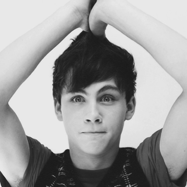 diaryofateenagediirtbag:  Hey bby with the blue eyes ♡♡♡ #loganlerman #logan