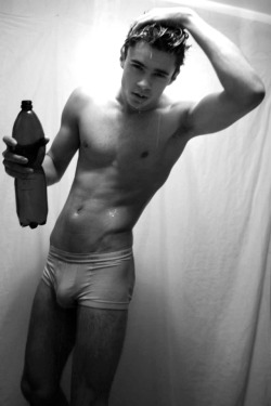 Nthirteen:  Adrian Grygianiec  