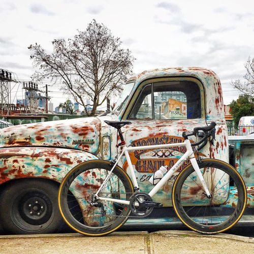 vynlbikes: Nice patina. Nice bike. www.instagram.com/p/B7uBoXilBAI/?igshid=1hb5l2ijdpu7q