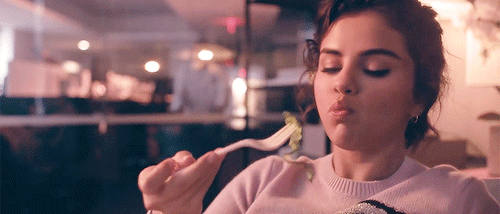 selena gomez tumblah — Selena Gomez eating is my mood for 2018