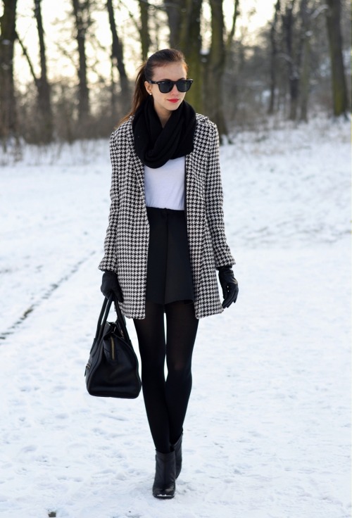 (via VOGUE HAUS: IN THE SNOW)