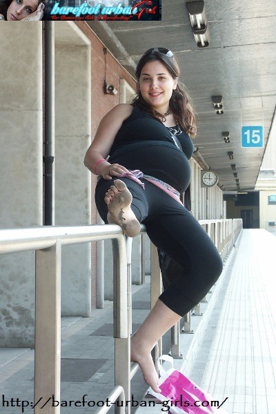 SIZZLING HOT UPDATE from BAREFOOT URBAN GIRLS!!!This week we have three encore sets of Barefoot Urban Stars ALEXIS (8 months pregnant!)  and AMANDA, plus Barefoot Urban Girl CLEO!!!http://barefoot-urban-girls.com/pictures.htmlhttp://barefoot-urban-girls.c