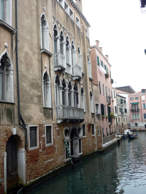 breathtakingdestinations:Venice - Italy (by Rodrigo Soldon) 