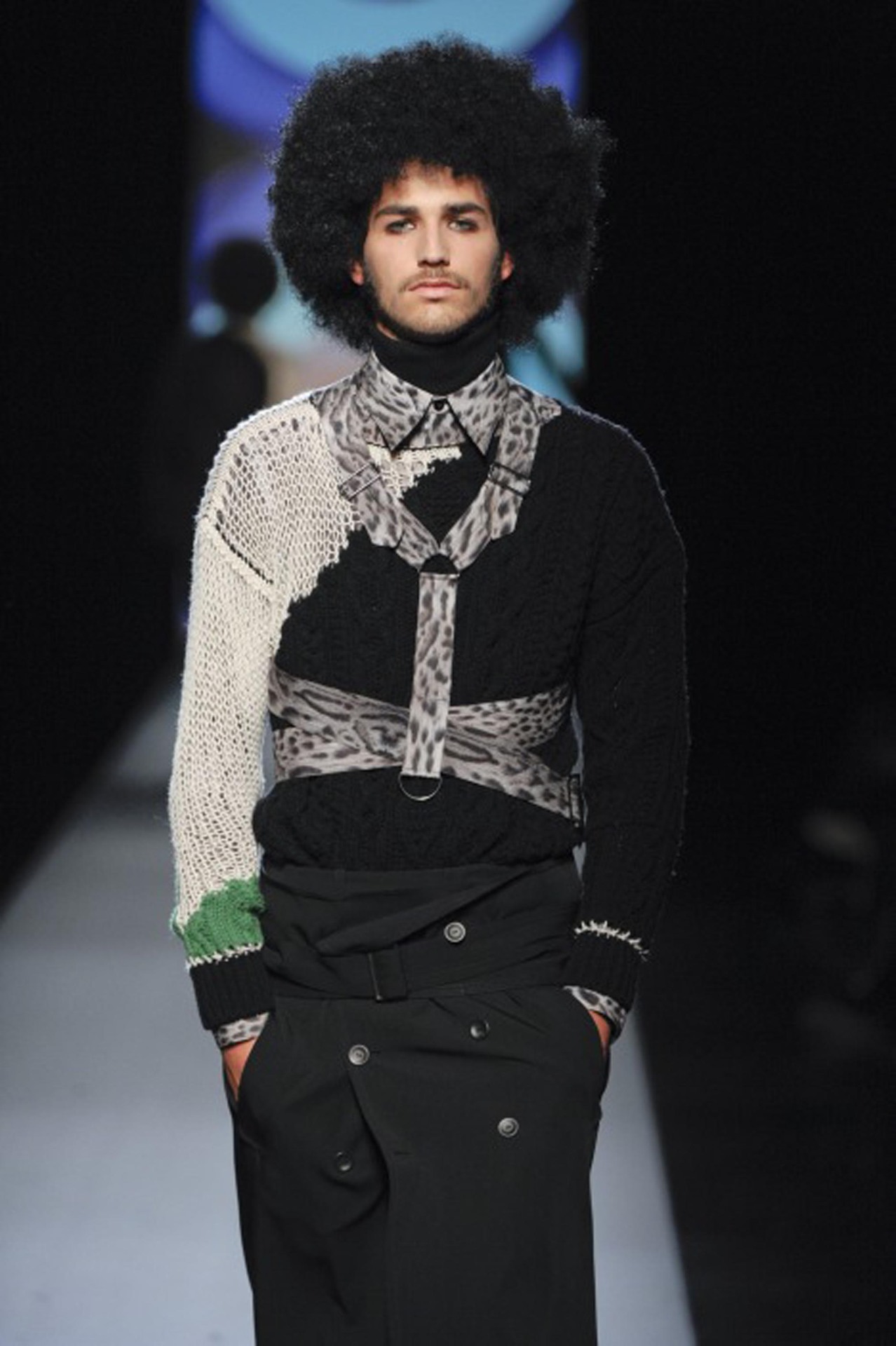 monsieurcouture:  Jean Paul Gaultier F/W 2009 Menswear Paris Fashion Week