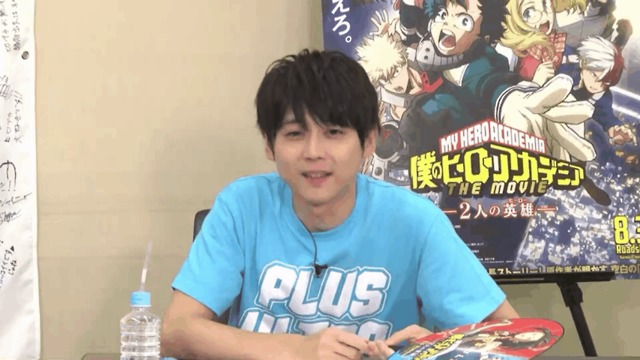 shuzoru:  Kaji aka the biggest Yaomomo fanboy [part 2]  Kaji excitedly and proudly waving the Todoroki & Yaoyorozu uchiwa while introducing himself during the second half of the live broadcast.