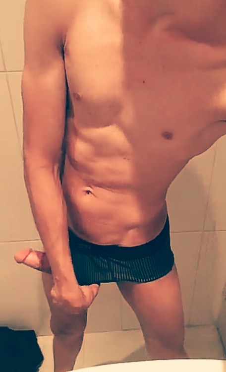doriankgray:  Shower Time and work.