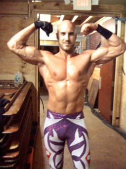 Cesaro Hotness!