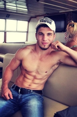 jockzone:  Real guys real studs iOS http://bit.ly/17sSrDH Android http://bit.ly/1cAsqZi