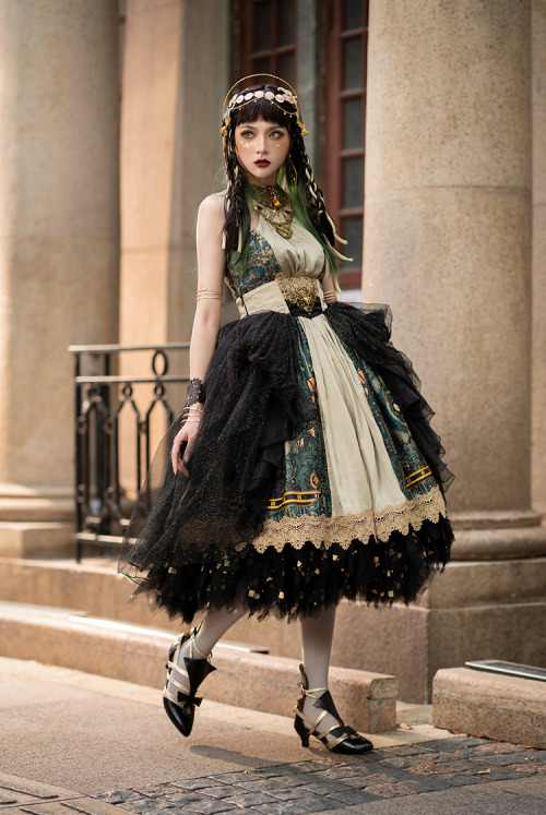  Ancient #Egypt #Goddess Inspired Dress+Blouse Set: https://www.fanplusfriend.com/mitologia-egypt-go