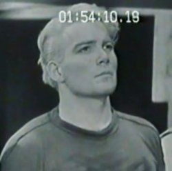 spaghetti-trek:zero-way-out:Bleach blond shatner is so gay, it just radiates homo energyall the tags saying this is academy jim having a rough week and doing the time-honoured ‘gay has a breakdown and bleaches their hair in their toilet at 2am on