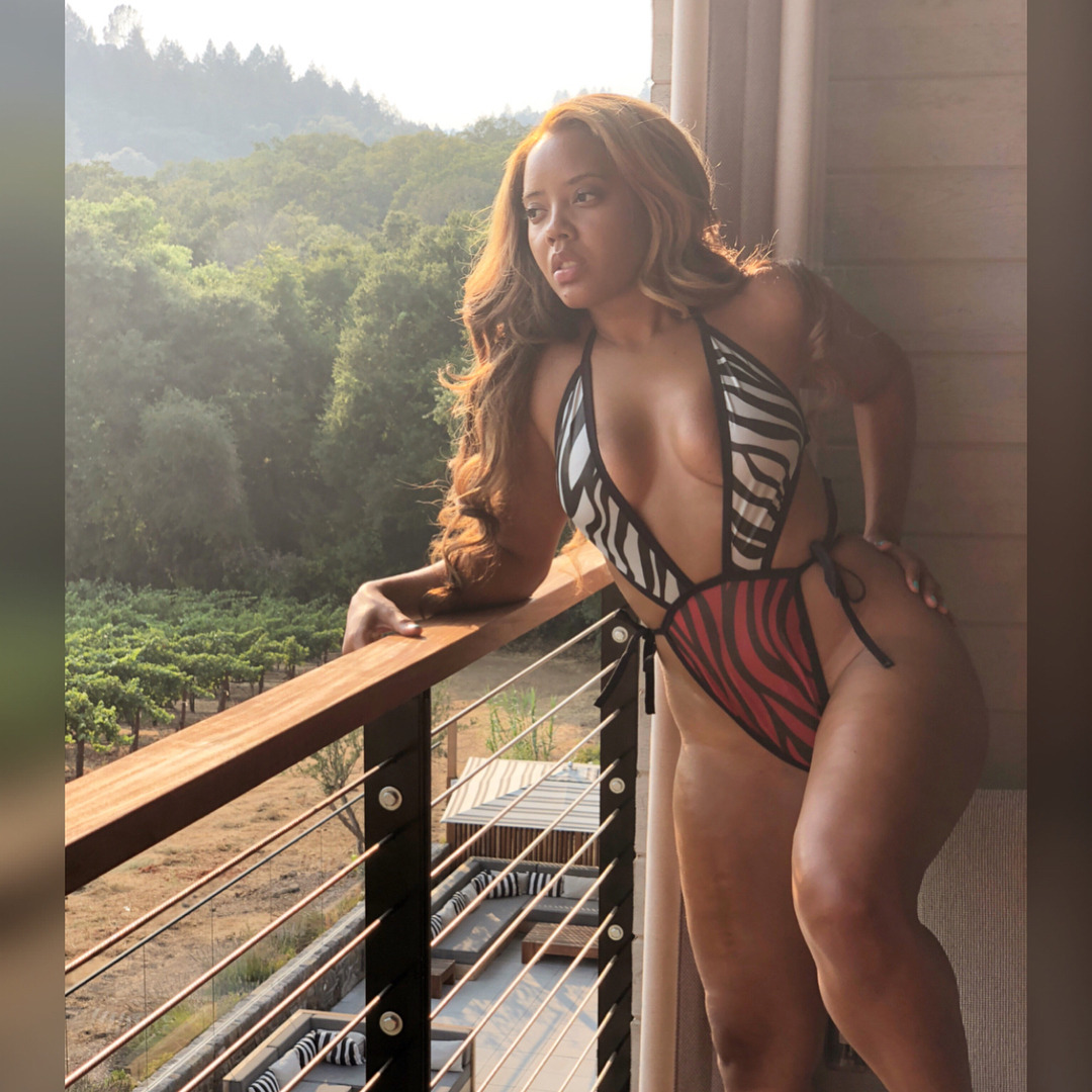 golden-browncrown:Angela