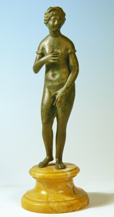 rodonnell-hixenbaugh: Roman Bronze Statuette of Aphrodite An ancient Roman bronze statuette of Aphro