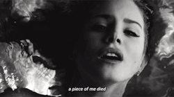 morphine-and-cigarettes:  Sad black and white blog, I follow back similar 