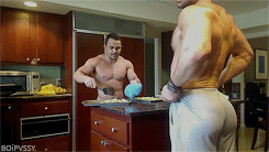 muscleclubeblog:    Help a brother out.   