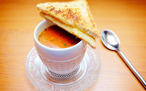 foodluxury:  Love Food? This blog is for you. 