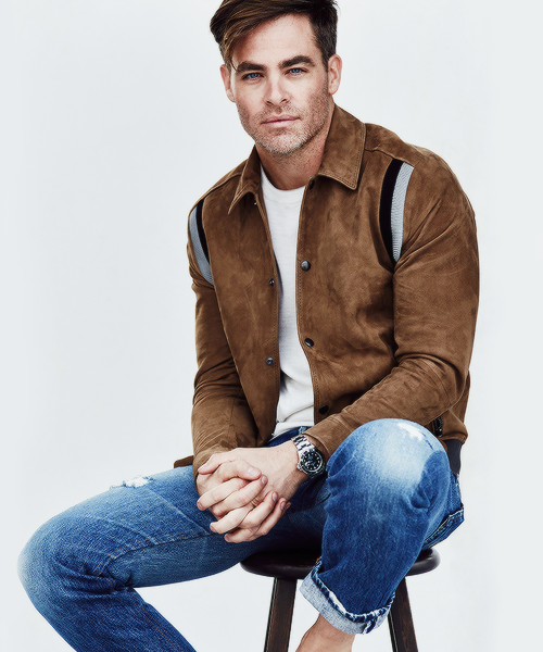 hotfamousmen:  Chris Pine