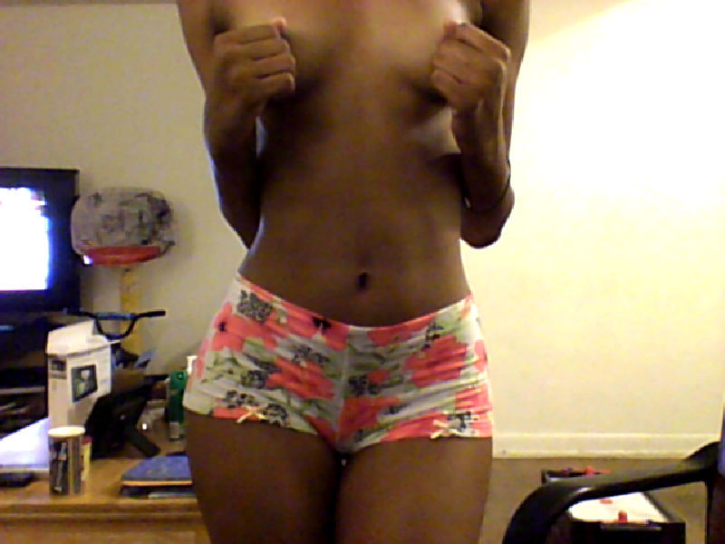 strawwberrynipplekissez:  Bad lighting but I still like how they came out ;) 