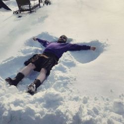 straightkiltcock:  Kilted snow angel 😇