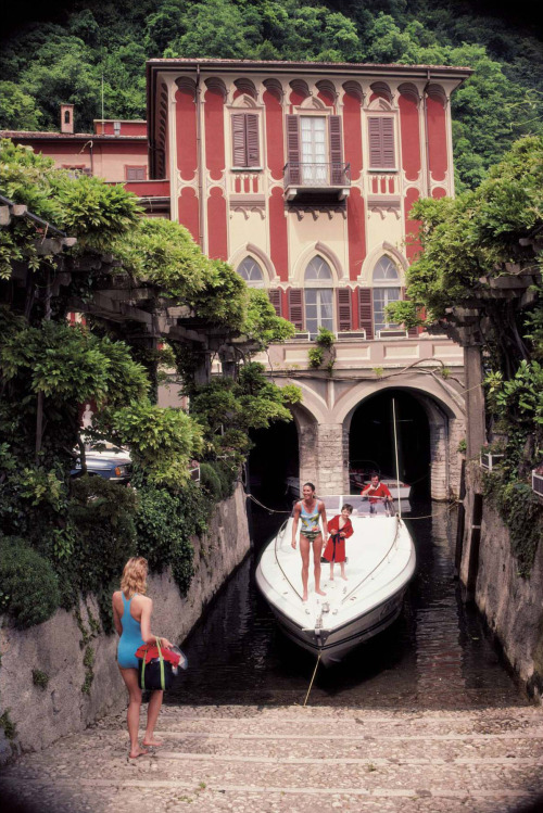 fabforgottennobility:Tullio Abbate, of Abbate Boats, at the back of yacht as it is moored at a prope