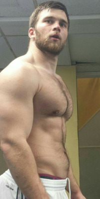 sweatyhairylickable:    http://sweatyhairylickable.tumblr.com for more hairy sweaty dudes!   