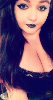 ghost-sparkle:Throwback to when I had long dark hair 😛 (sorry one of them was a pic I lost so I screen shot it from a old dating app I had thus the logo lol )  well dam