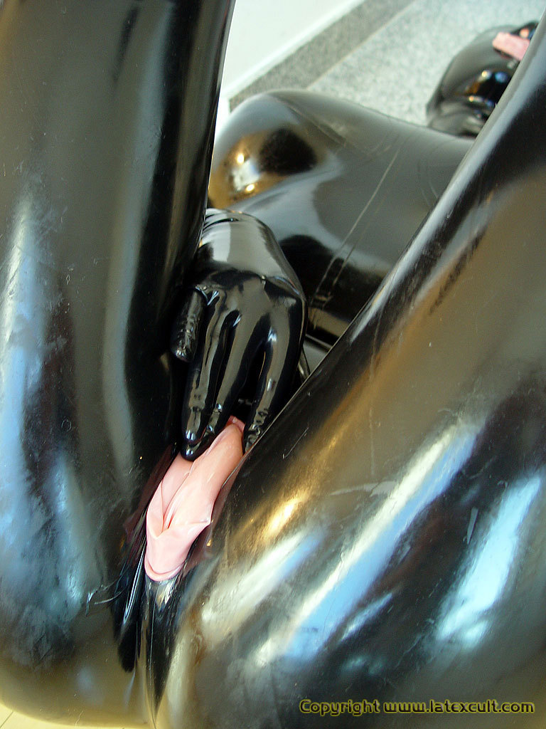 3-holes-2-tits:  rlmoby62blog:This Rubber suit will become permanent from now on