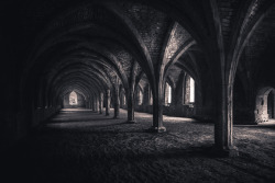 freddie-photography:  Fountains Abbey, YorkshirePhotographed with a Sigma 24mm F/1.4 Art: Sigma-imaging-uk.comBy Frederick Ardley: Freddieardley.com