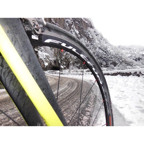 velo-vogue:  Don’t forget to check out our newly designed Banana kits and let us know (either by reb