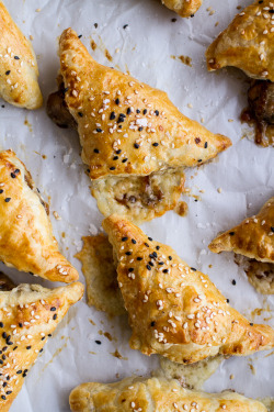 do-not-touch-my-food:  Mushroom and Havarti Turnovers  Oooooh looks yummy