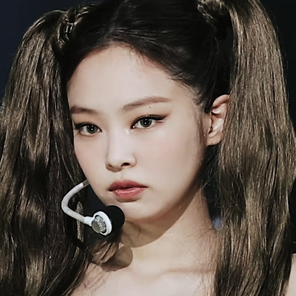 ㅤ — ･ icons jennie - blackpink ̸ ･ like/reblog if you...