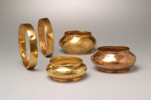 historyarchaeologyartefacts:Golden bracelets of Djehuty, a general under pharaoh Thutmose III. Egypt