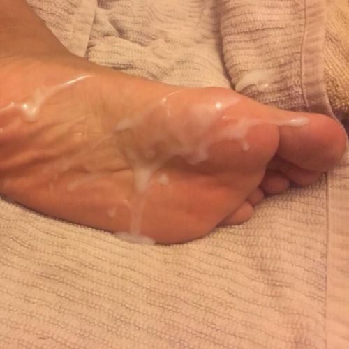 malefeethungerbygays: If you like what you see, follow malefeethungerbygays.tumblr.com Fuck wish tha